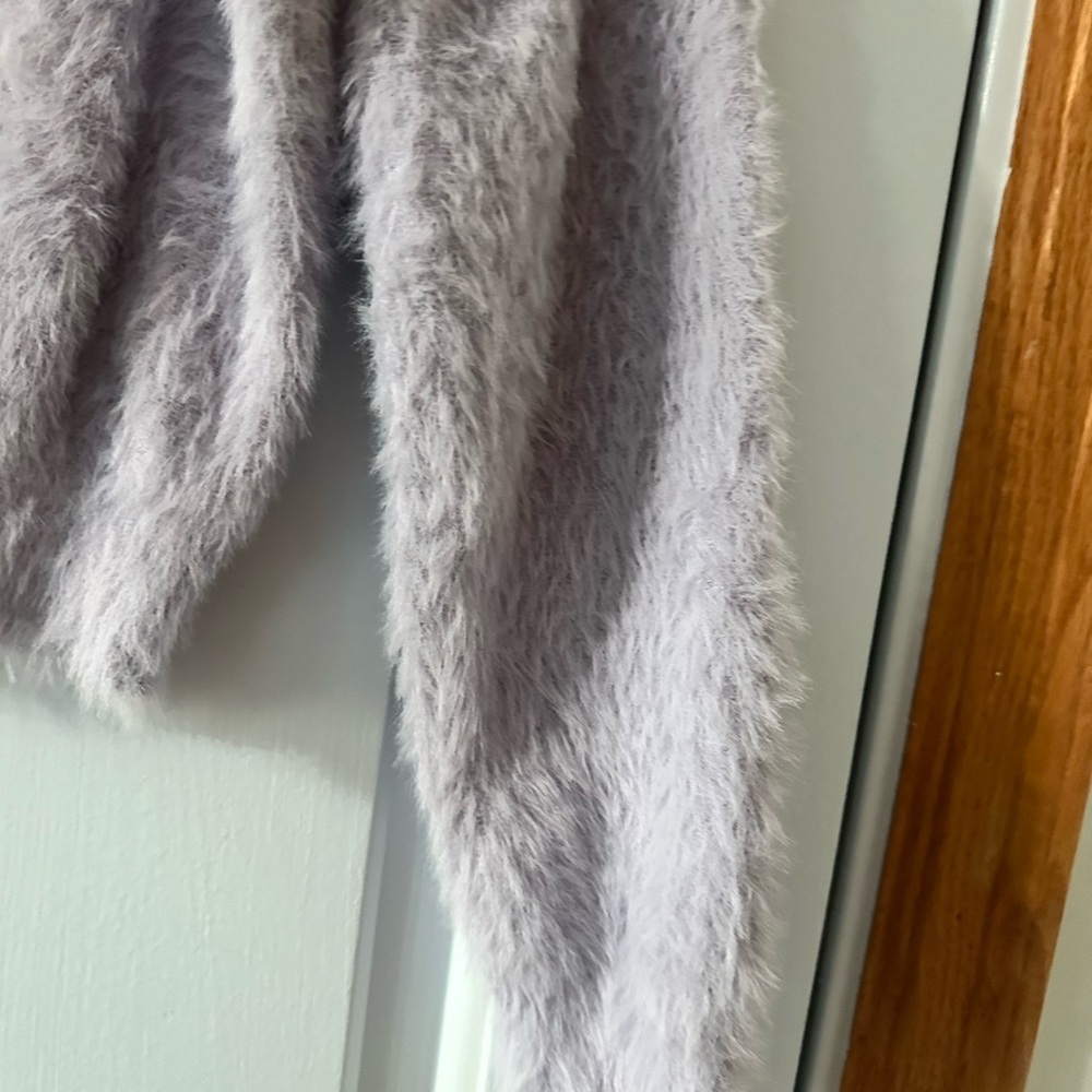 Double Zero Lavender Purple Fuzzy Sweater. Size small. - Picture 4 of 9